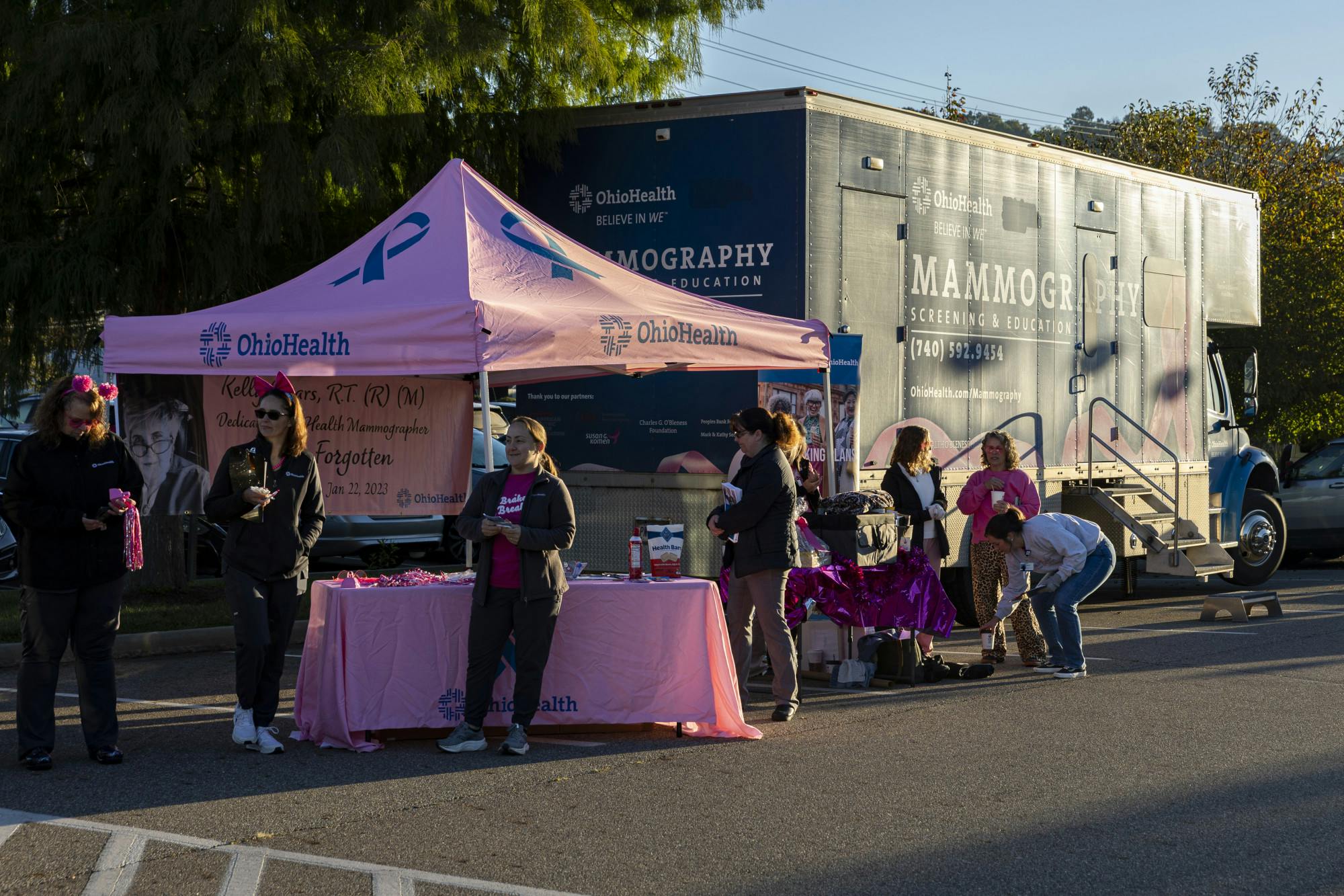 BreastCancerAwareness_100726_Herx-14.jpg