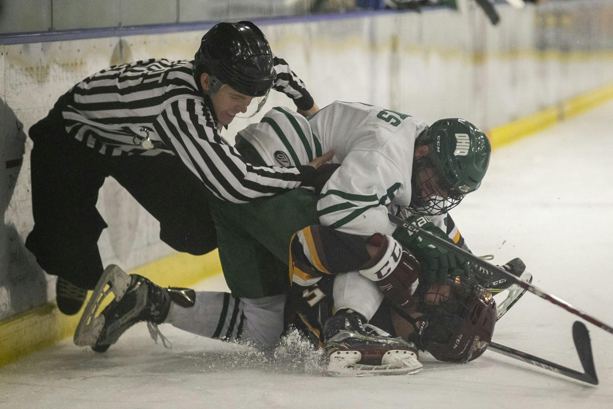 {2020}{01}{17} {OU Hockey vs Calvin}{CM}-12-2.jpg