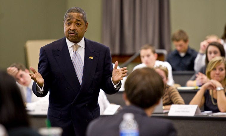 McDavis discusses campus safety in annual address to Student Senate  