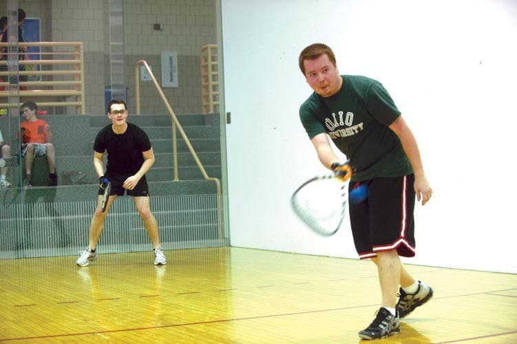 Racquetball bouncing up in popularity among OU students  