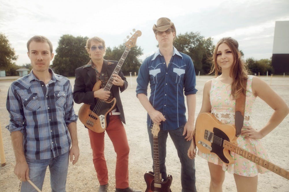 Angela Perley & The Howlin’ Moons  