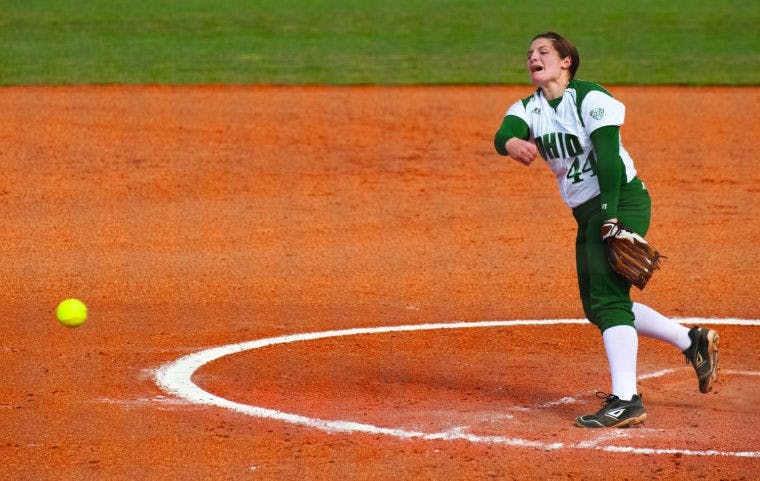 Softball: 'Cats use spring break trip to strengthen bond  