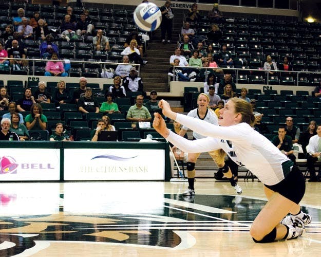 Volleyball: 'Cats extend winning streak to seven matches  