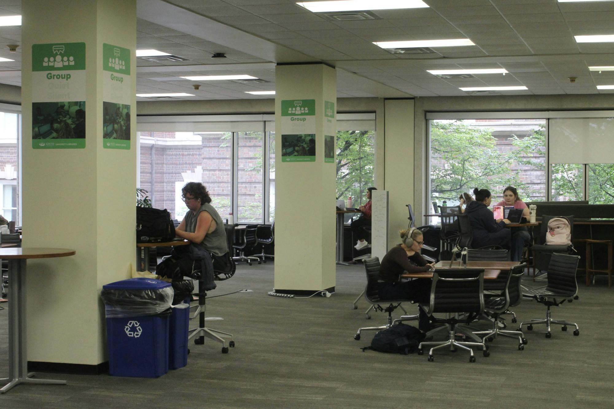 092126-AldenLibrary_LC_18.JPG