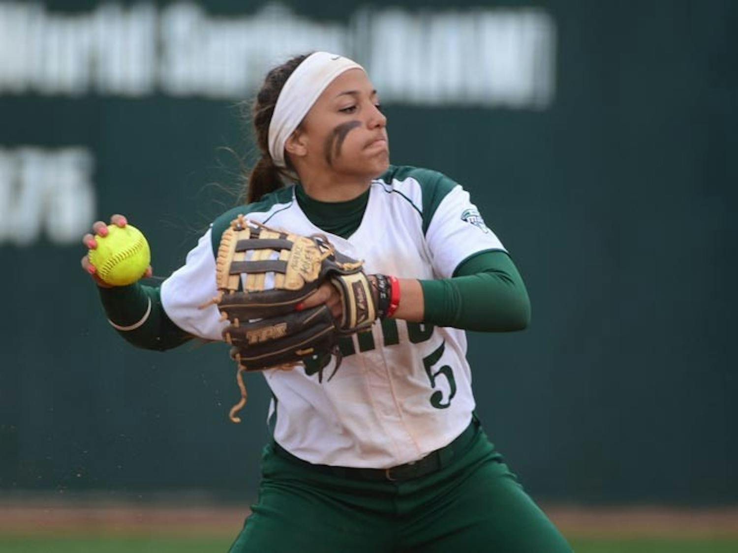 Softball: Pitching propels 'Cats to sweep  