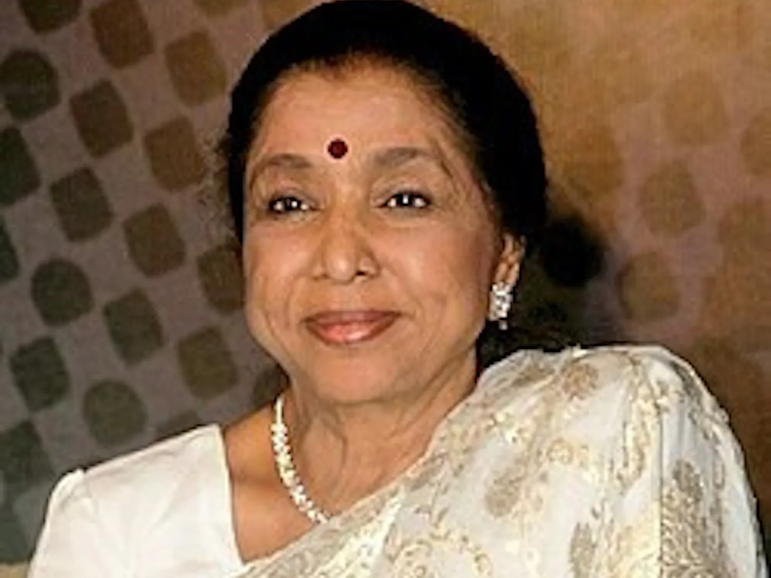 Asha Bhosle Provided.jpeg