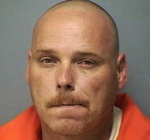 Suspected bank robber turns himself in  