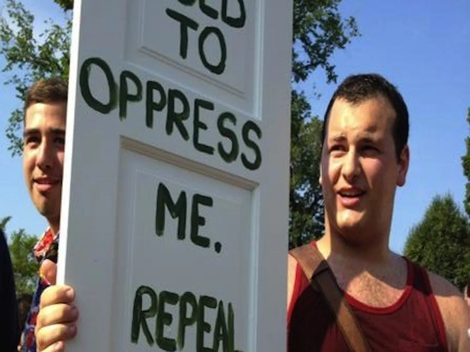 Supreme Court overturns DOMA, dismisses Prop 8
