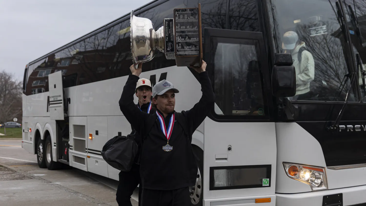 Fans welcome Bobcats back after National Championship win
