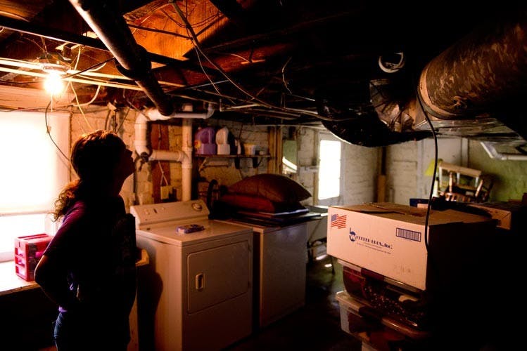 Students, landlords continue to battle over maintenance  