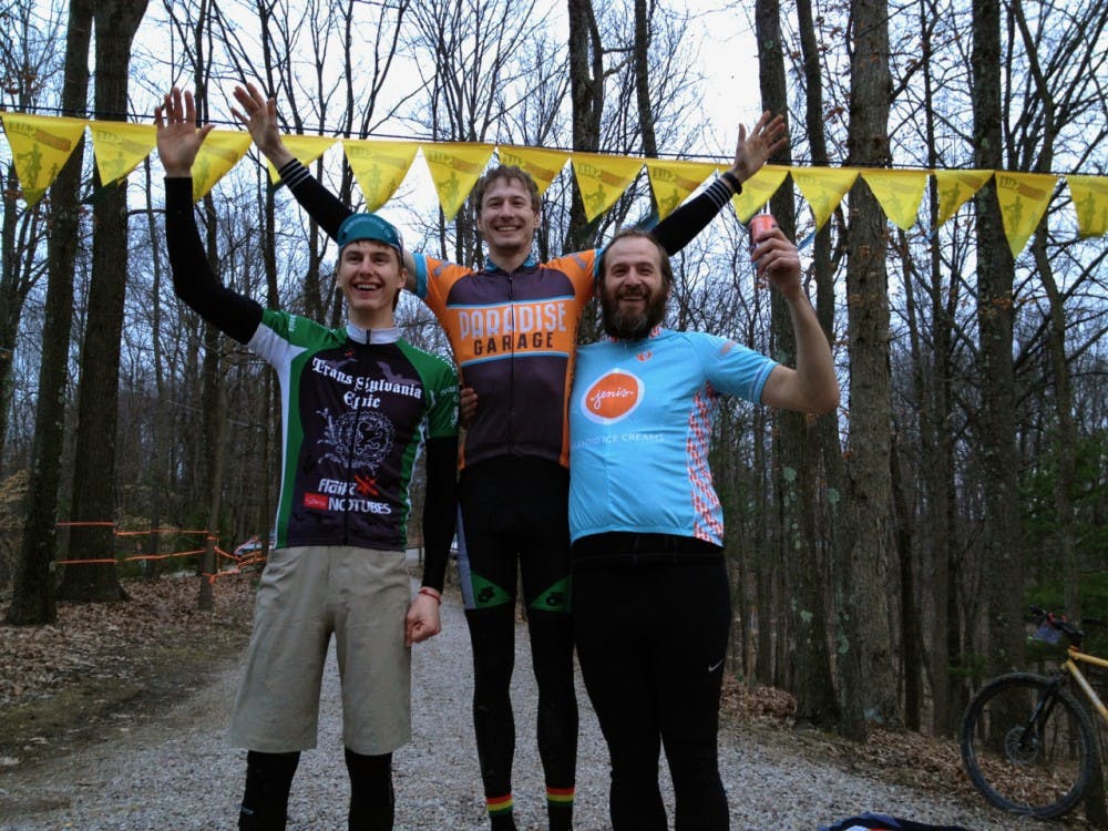 Men's podium: Dirk Kostoff 1st, Derek Bissett 2nd, Black Lassie 3rd.