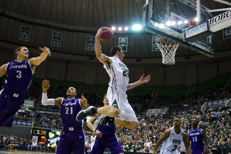 Slideshow: Men's Basketball vs. Portland  