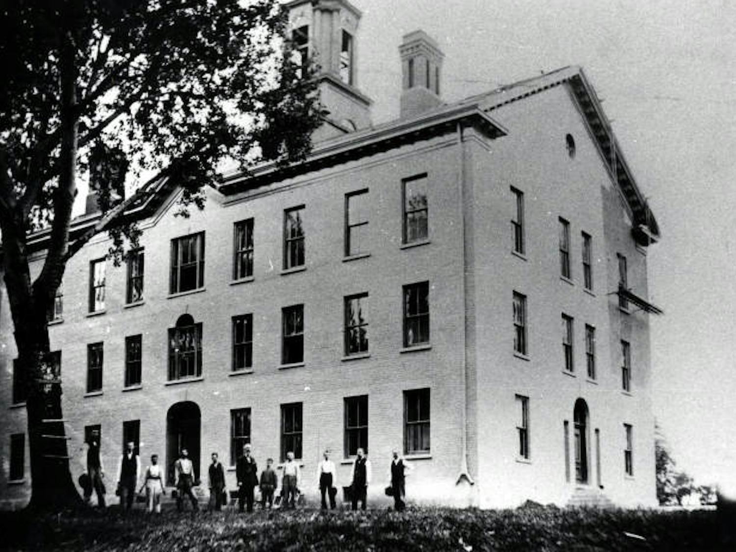 Cutler Hall being remodeled to Victorian style from 1881-1882. Photo provided by the&nbsp;Mahn Center for Archives & Special Collections.