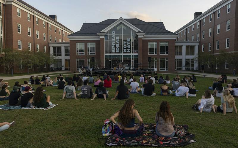 Weekender Briefs: The Pawpaw Festival, punk show, book fair