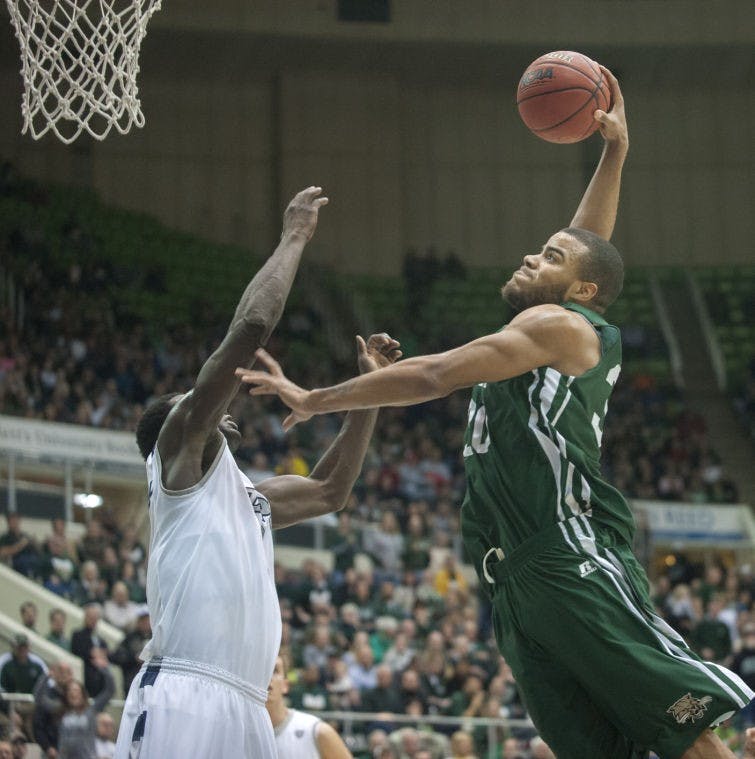 Basketball Notebook: Ohio falls in historic matchup  
