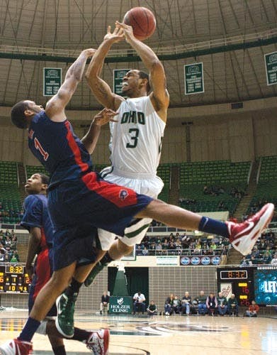 Men's Basketball: Colonial Invasion  