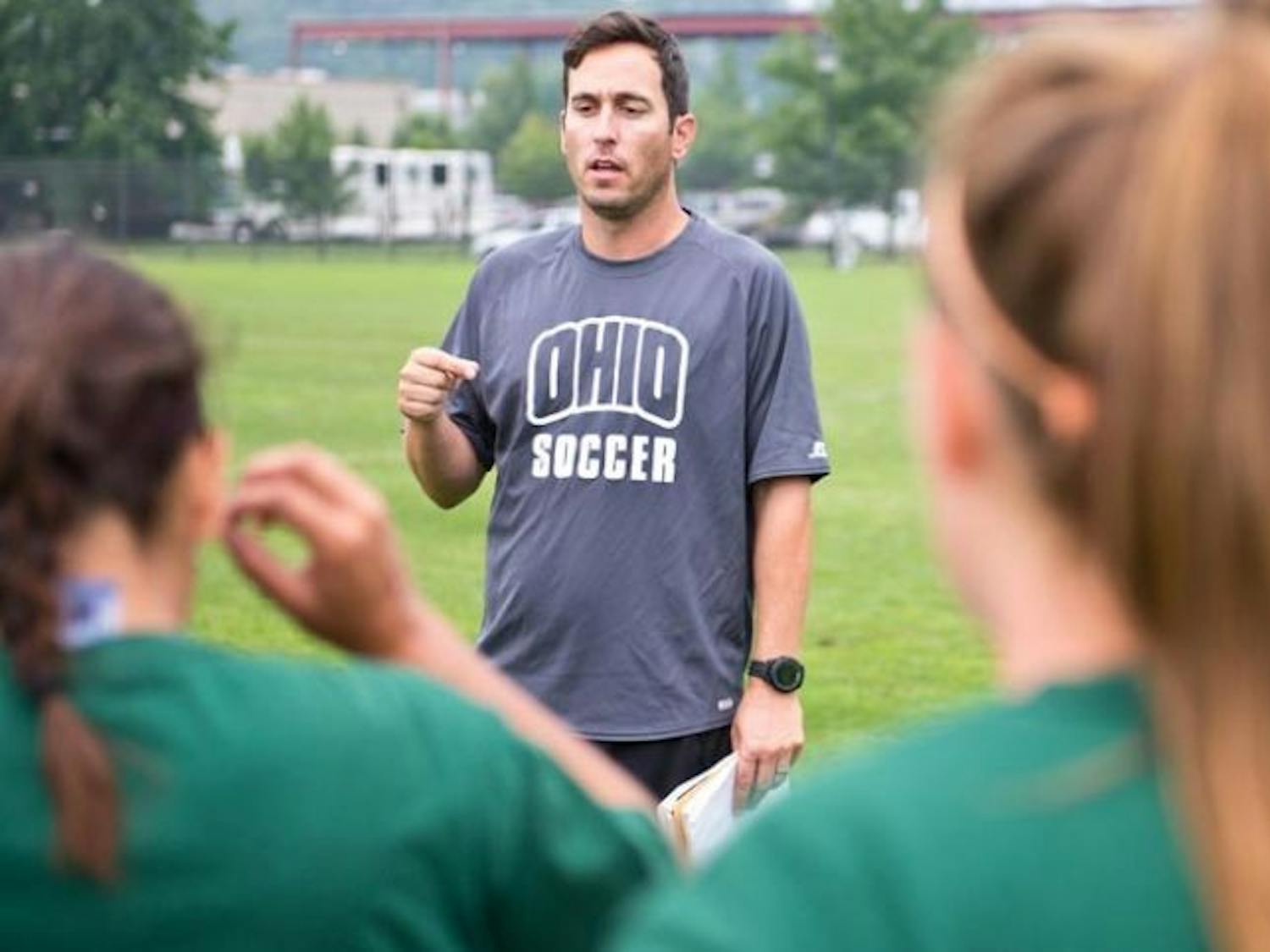 Soccer: Pro experiences guide new coaches  