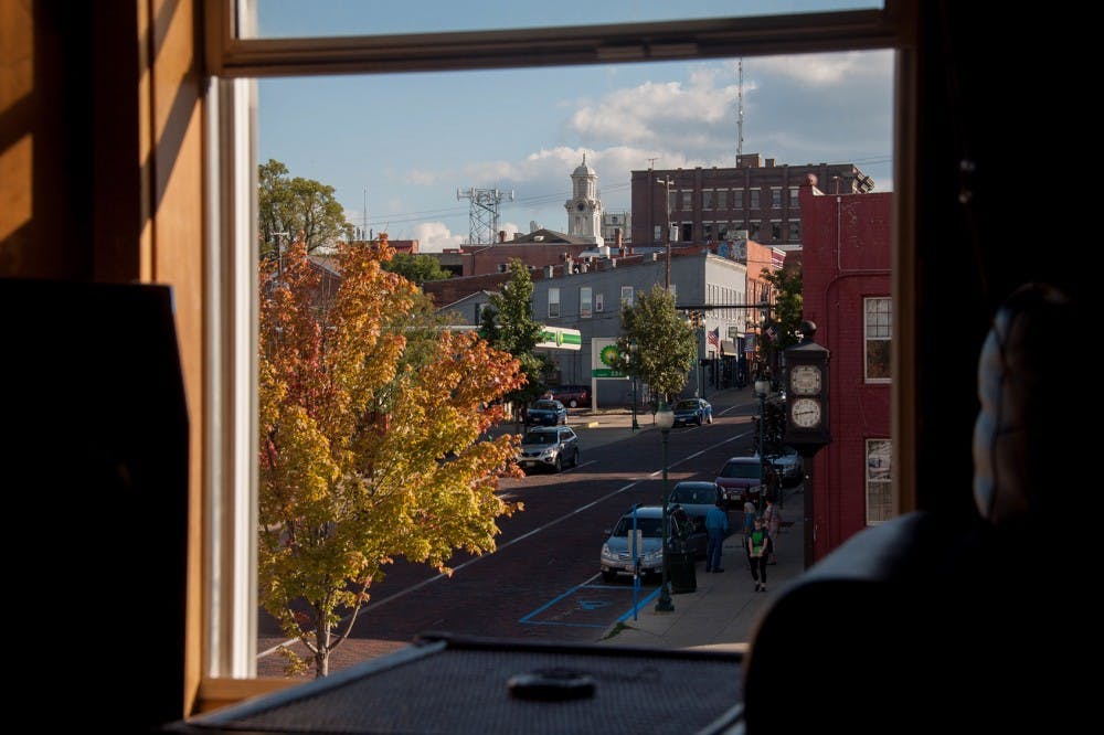 Courtside Apartments