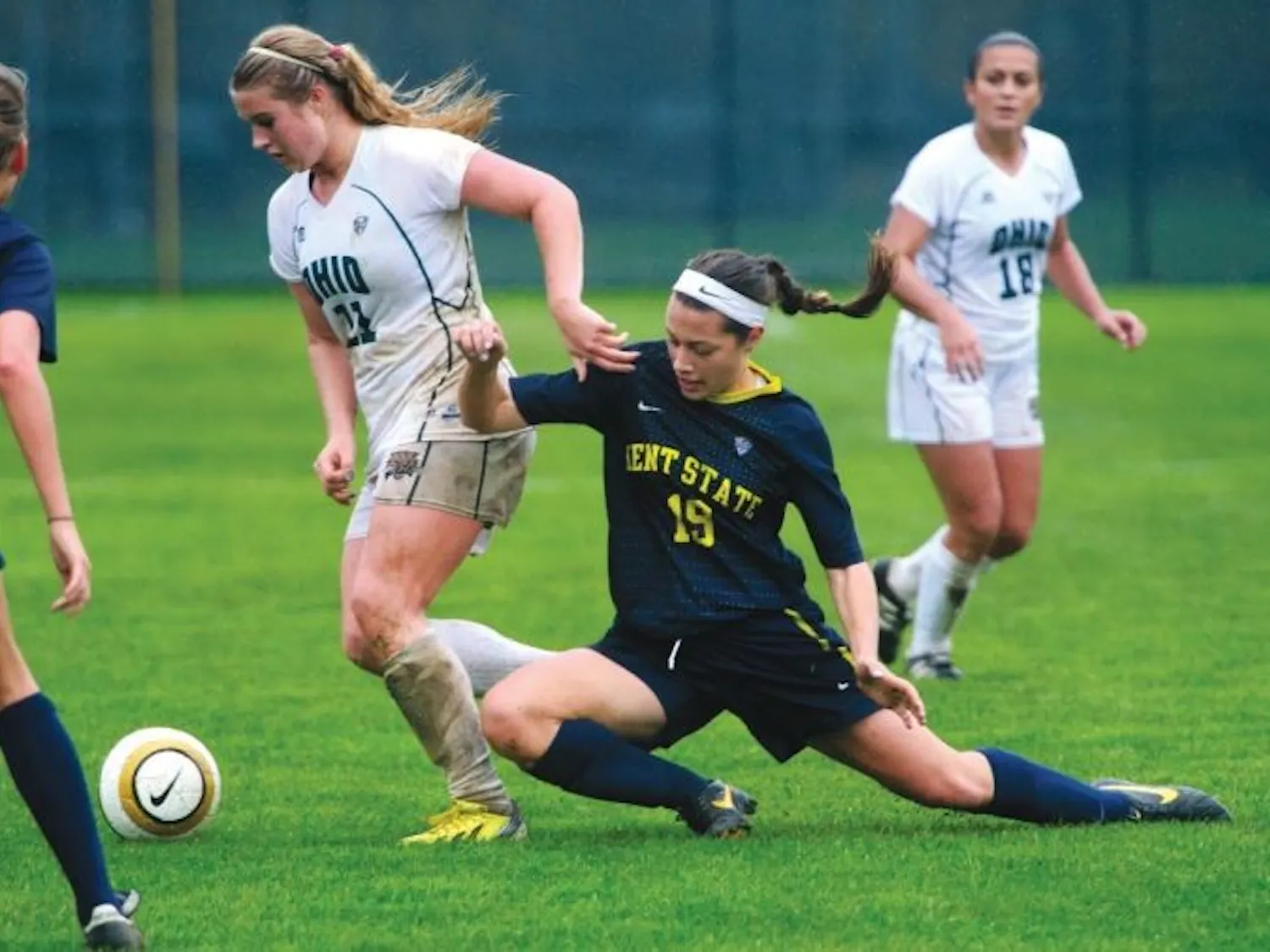 Women's Soccer: 'Cats finish season with loss, look to postseason
