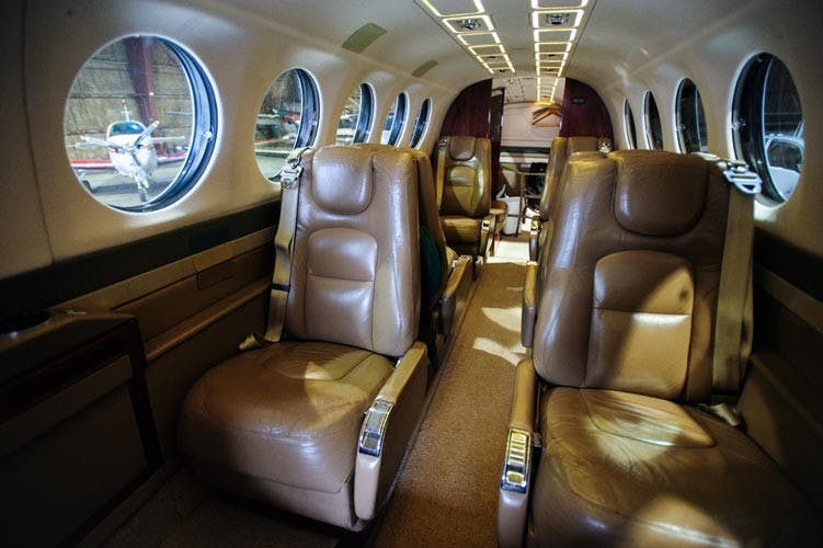 Access to university- owned plane soars beyond top execs  