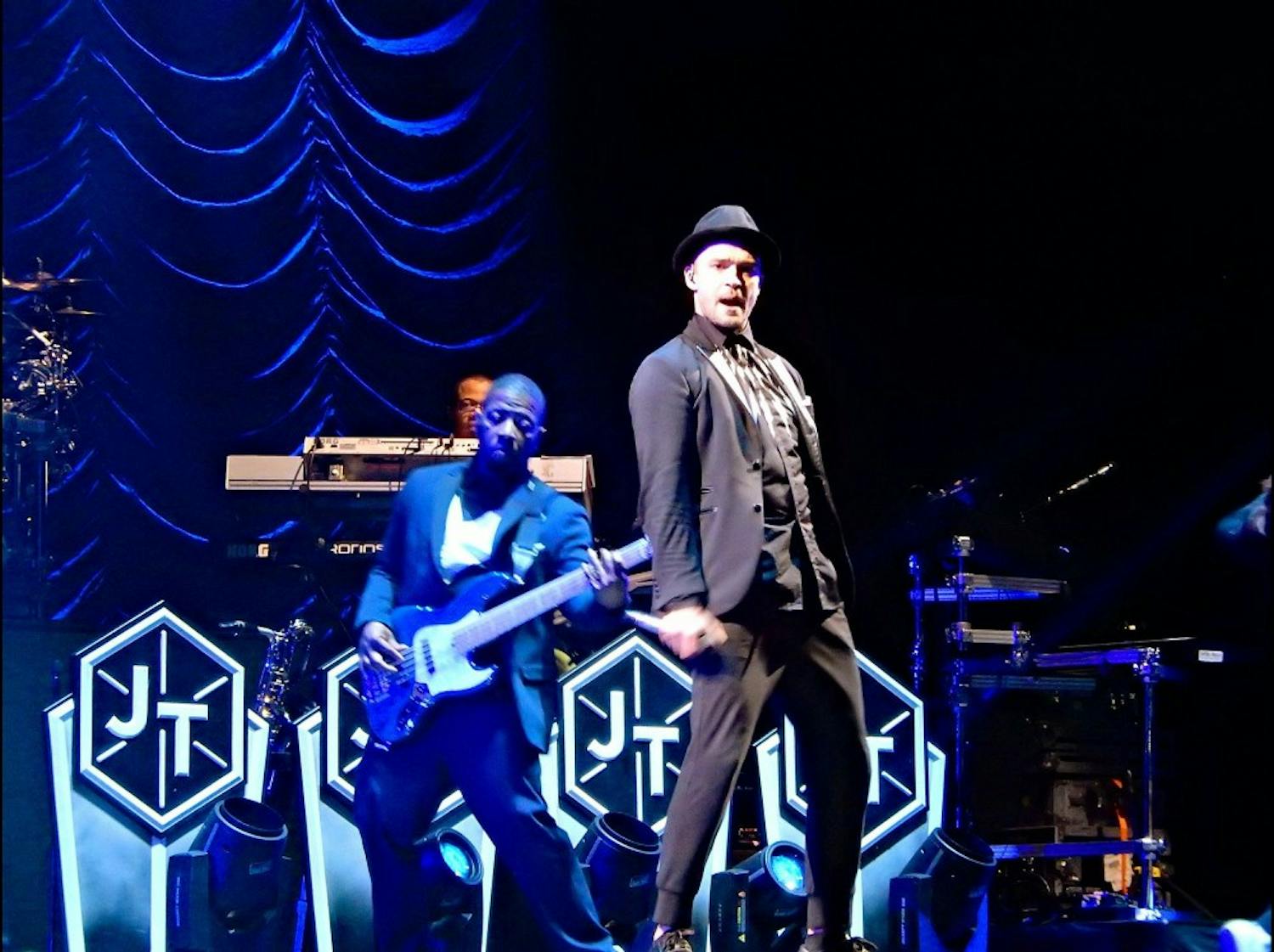 Justin_Timberlake,_V_Festival_2014,_Chelmsford_(14788775127).jpg