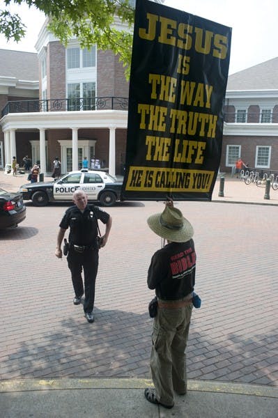 Preachers tell passersby to "turn to Jesus"  