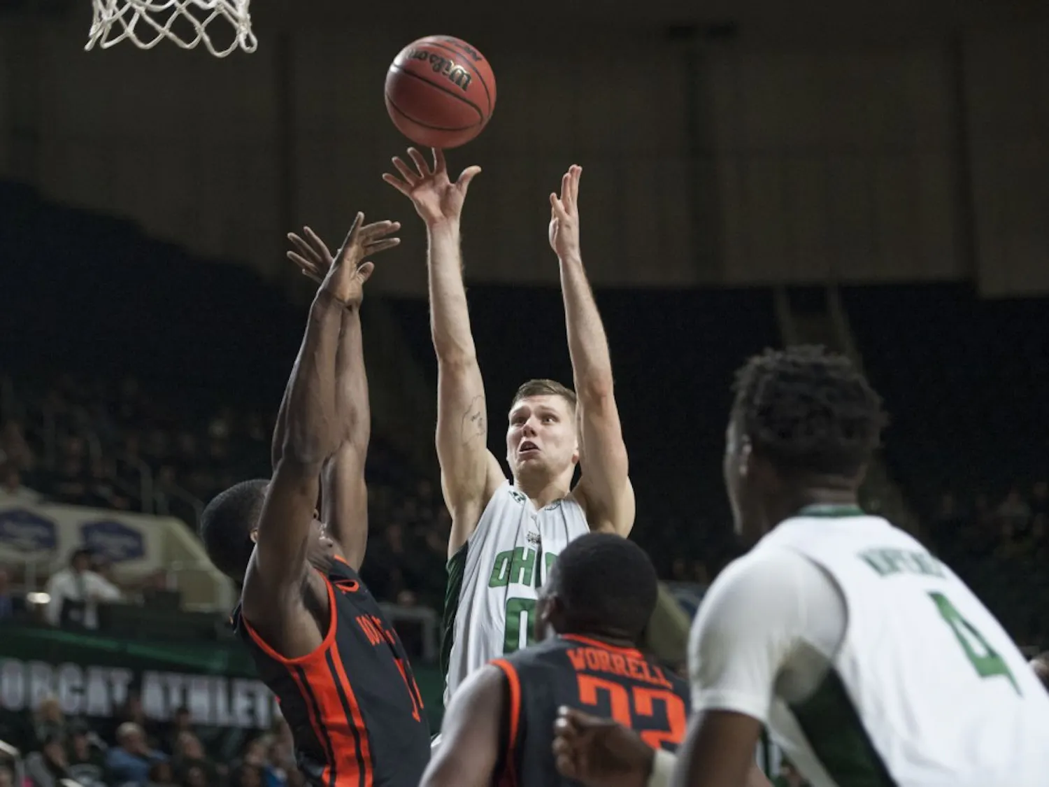Men's Basketball Against Bowling Green