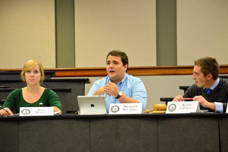 Senator resigns from position, urges for higher standards  