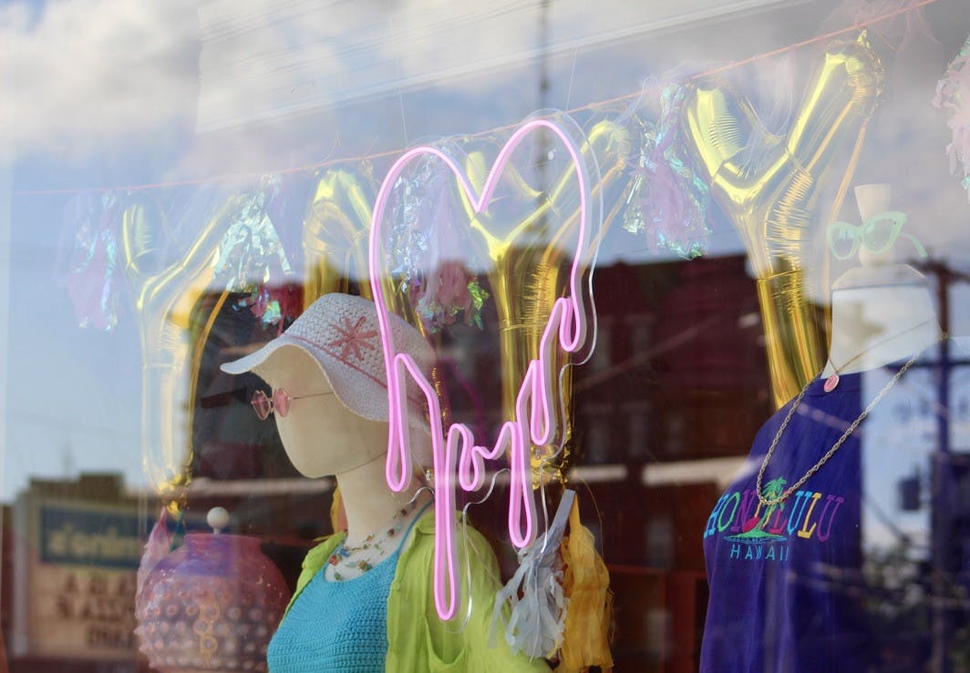 Bleeding Heart Vintage