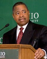 Survey shows faculty's displeasure with administration's decision-making  