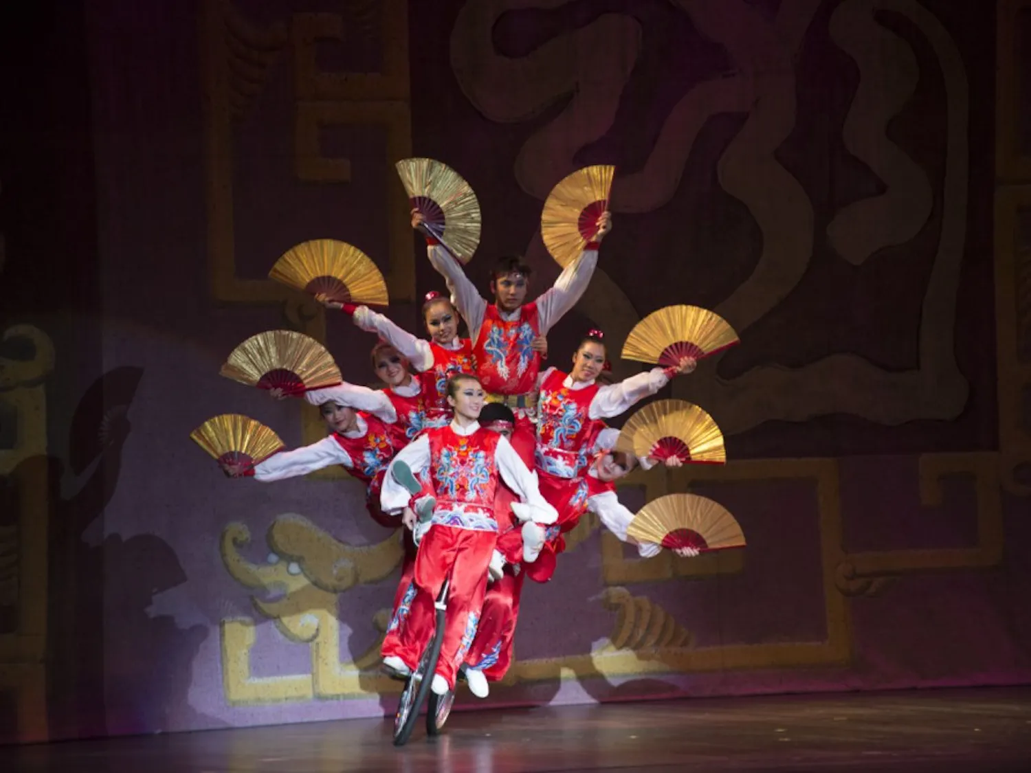 Golden Dragon Acrobatics