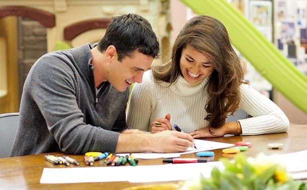 The Bachelor: Hometowns  