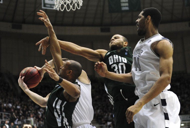 Slideshow: Men's Basketball vs. Akron  