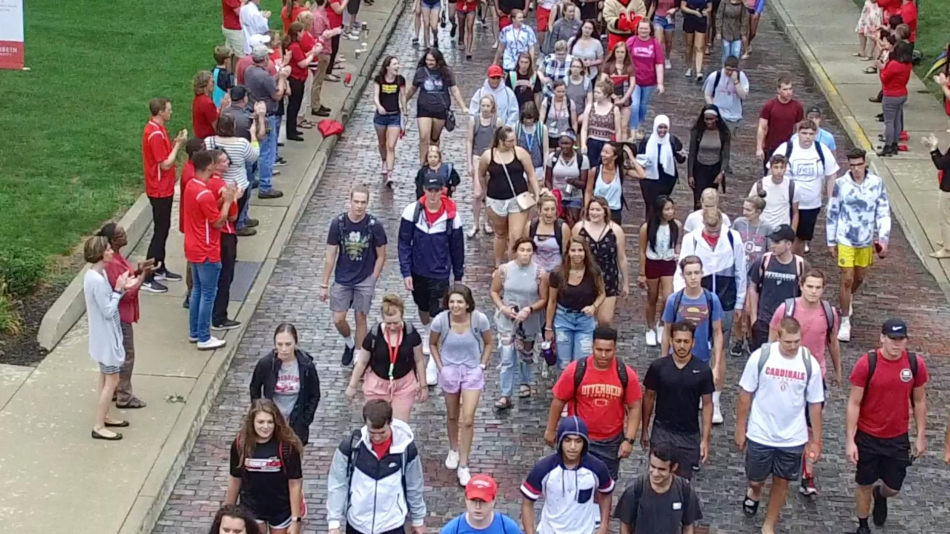 Otterbein freshmen walk to Cowan Hall during First Flight in August, 2018.