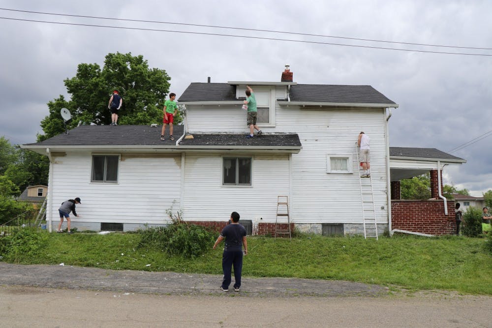 <p>The crew, mostly from Kokomo, Indiana working on the house in downtown Columbus.</p>