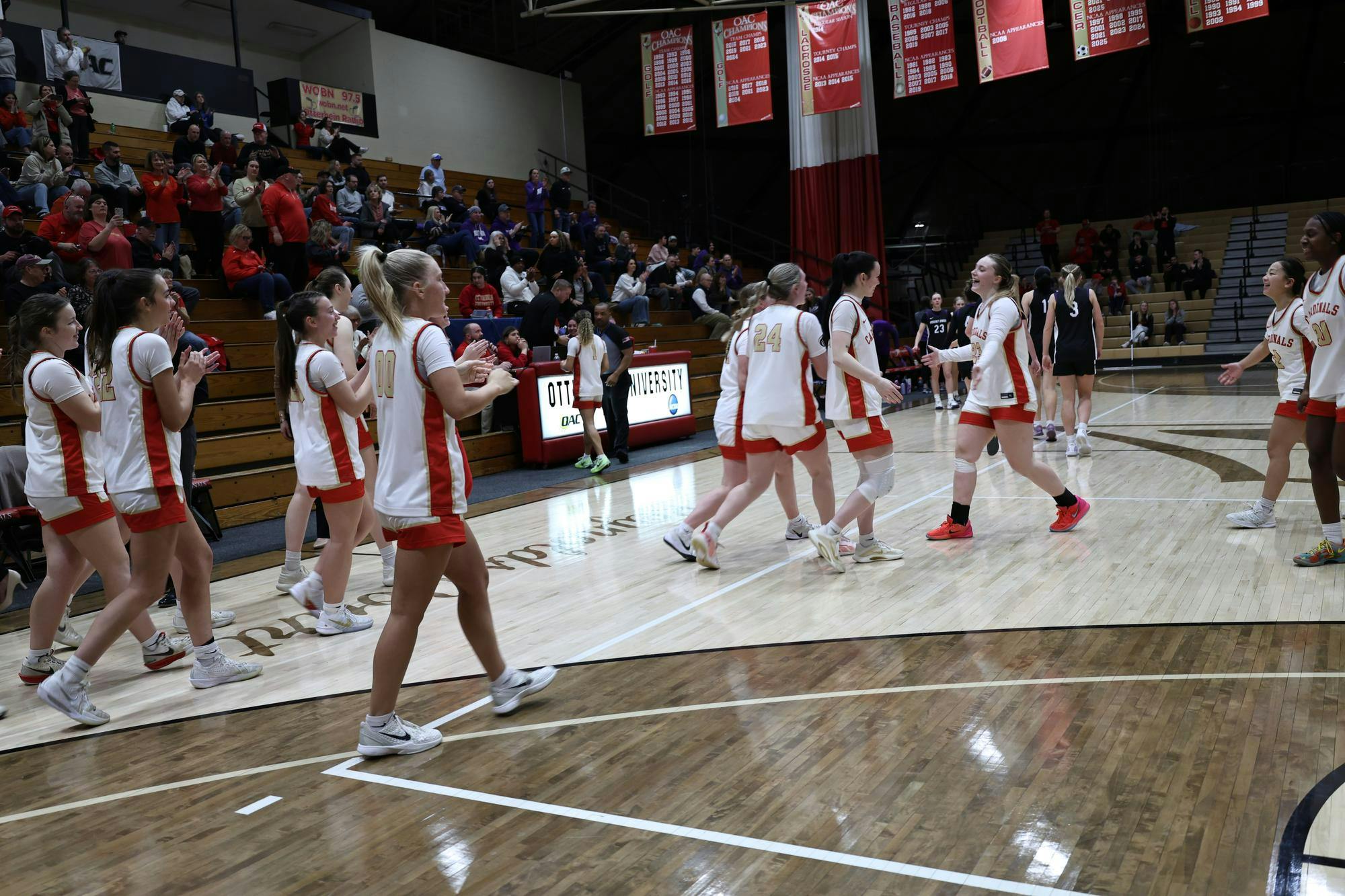 DeLuccia_2-26-26_Basketball-9