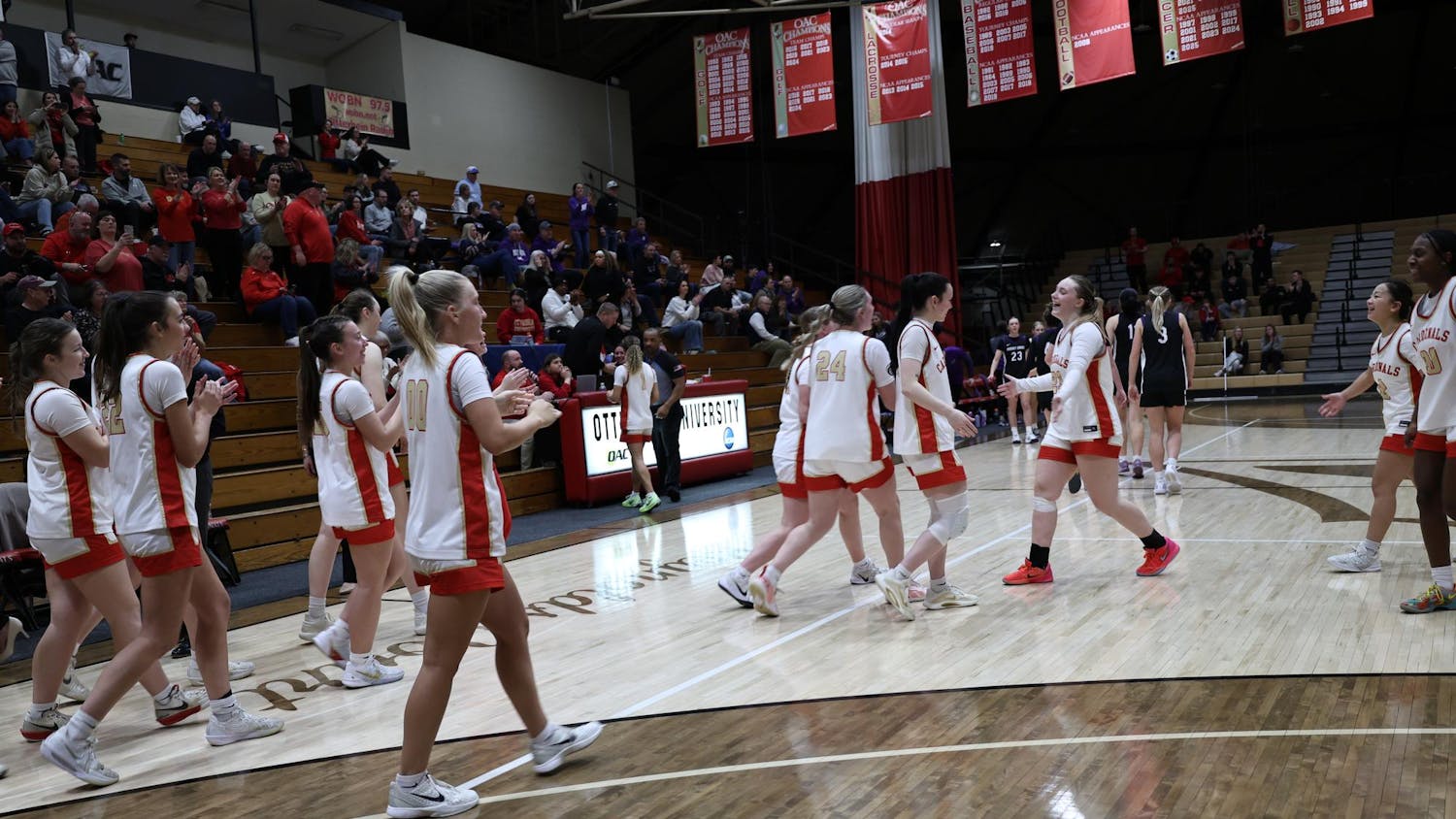 DeLuccia_2-26-26_Basketball-9