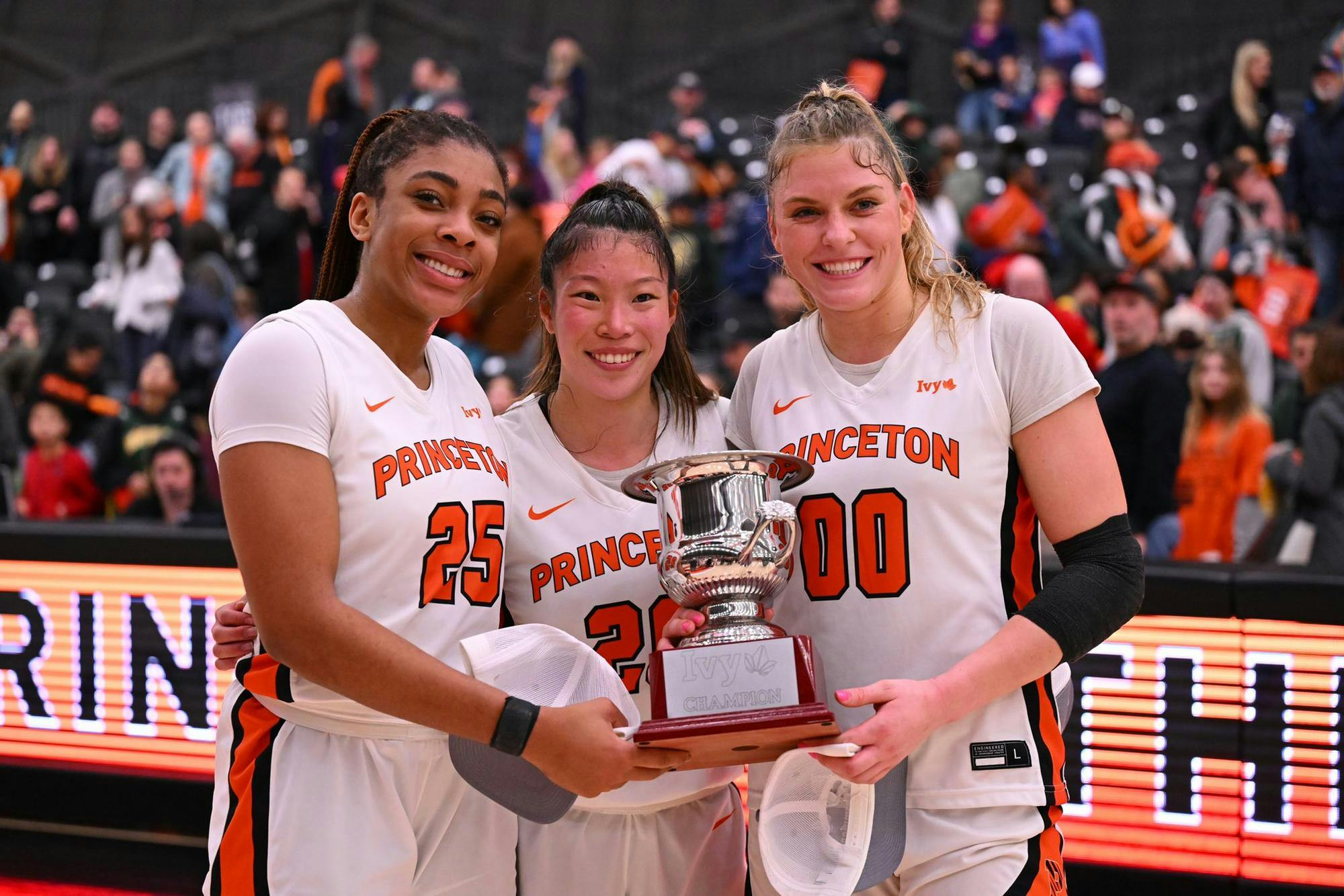 Women’s Basketball Clinches Sixth Straight Regular Season Ivy Title ...