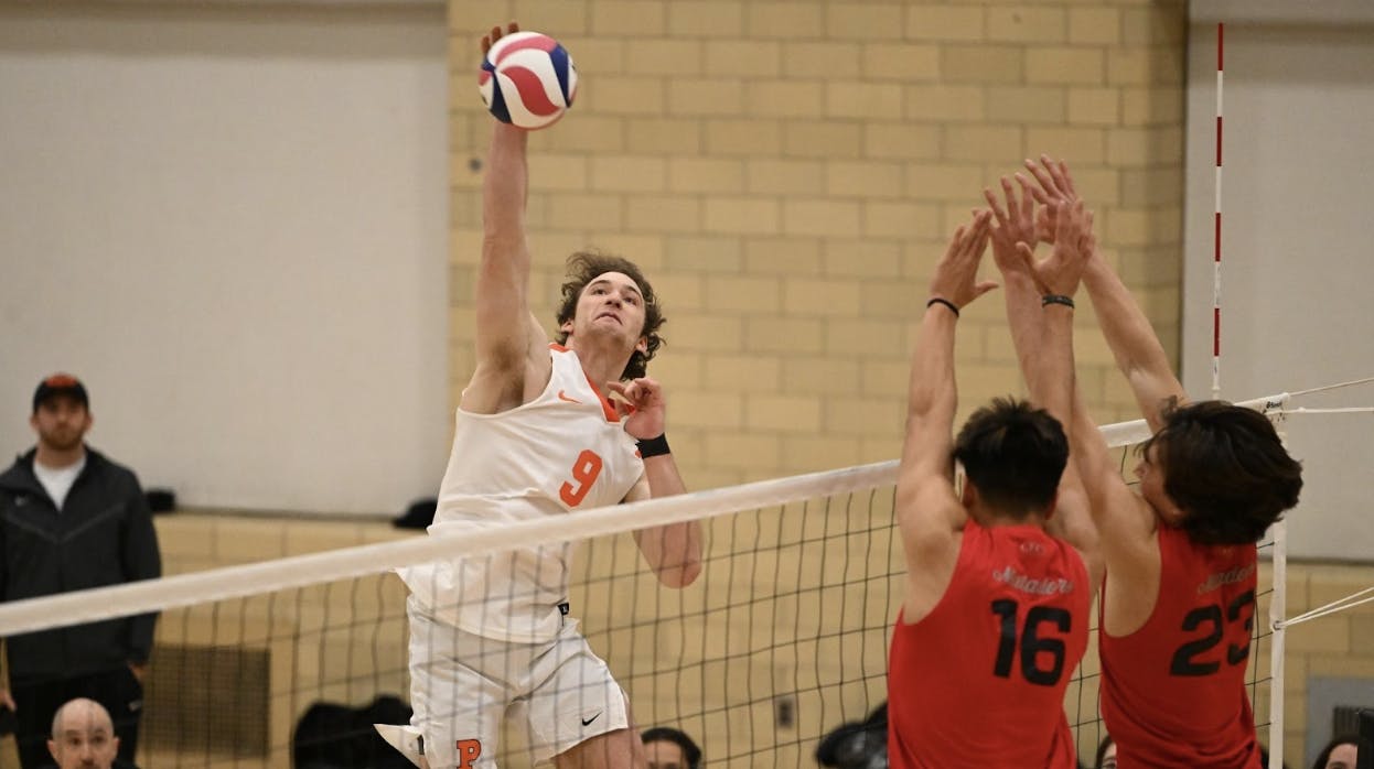 Junior Outside Hitter Ben Harrington