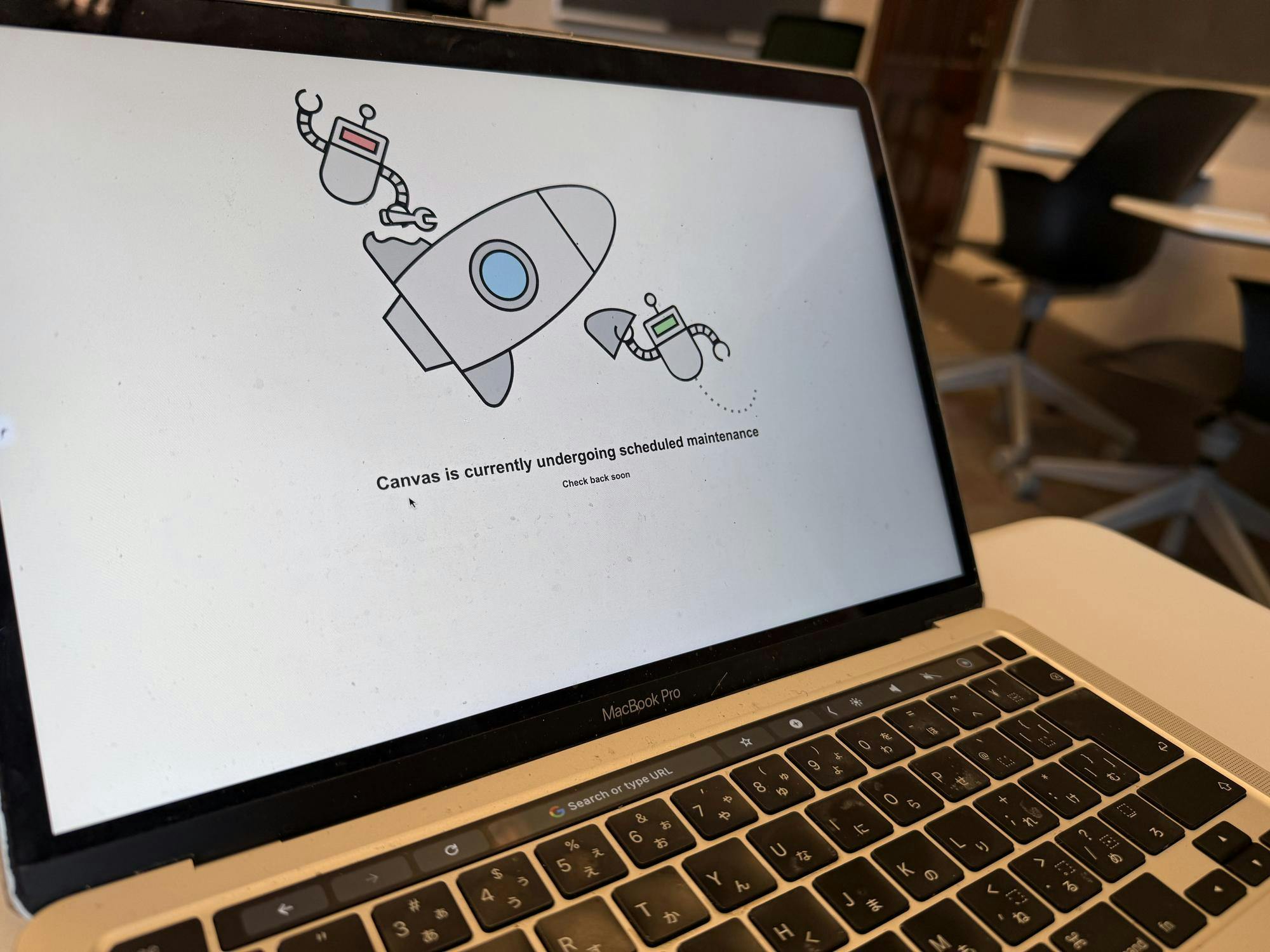 A picture of a computer displaying an error message. 