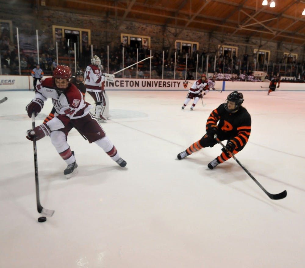 20131116_MHockeyV.Harvard_BenKoger_8473