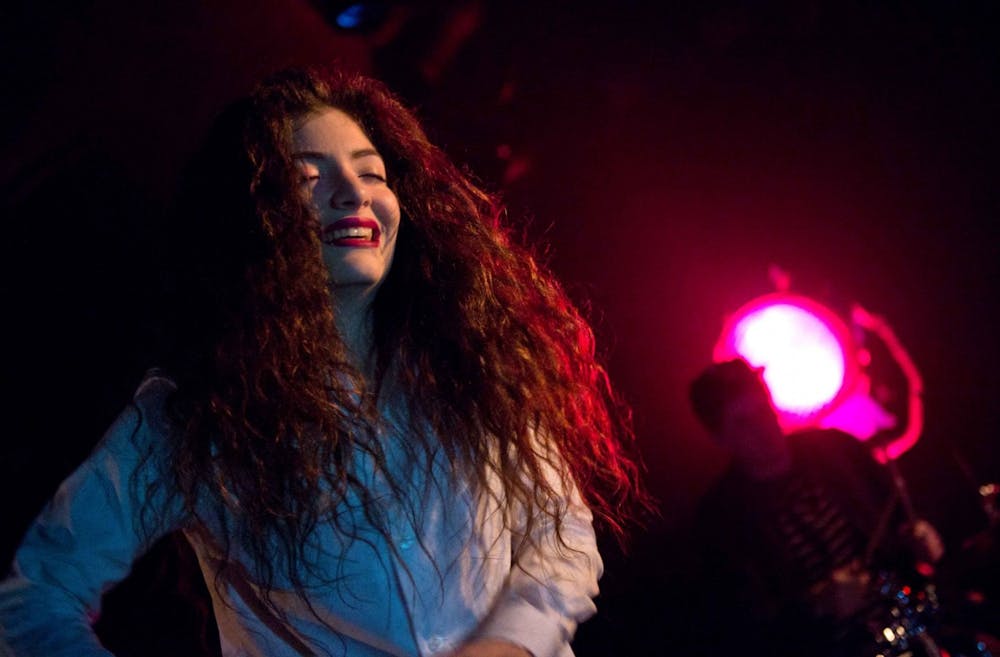 Lorde_in_Seattle_2013_-_2.jpg
