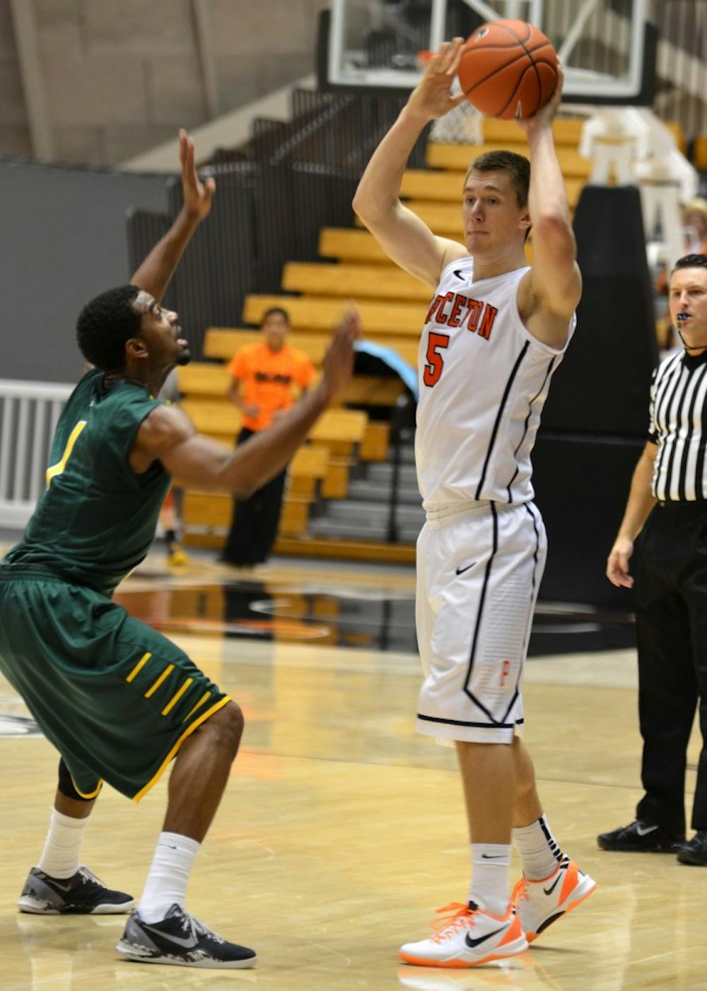 20131126_MBasketballvs.GeorgeMason_CarlyJackson_5139