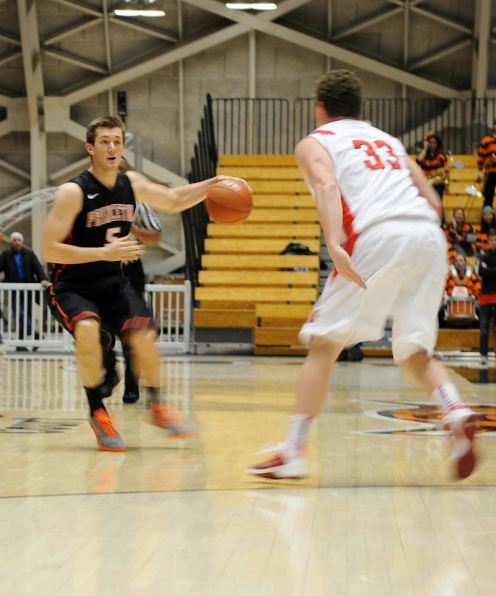 20140208_MensBasketball_SewheatHaile_3654