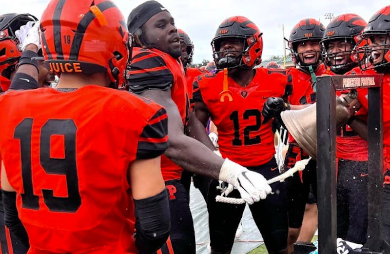 Football defeats Stetson 39–14 in season opener in Florida - The ...