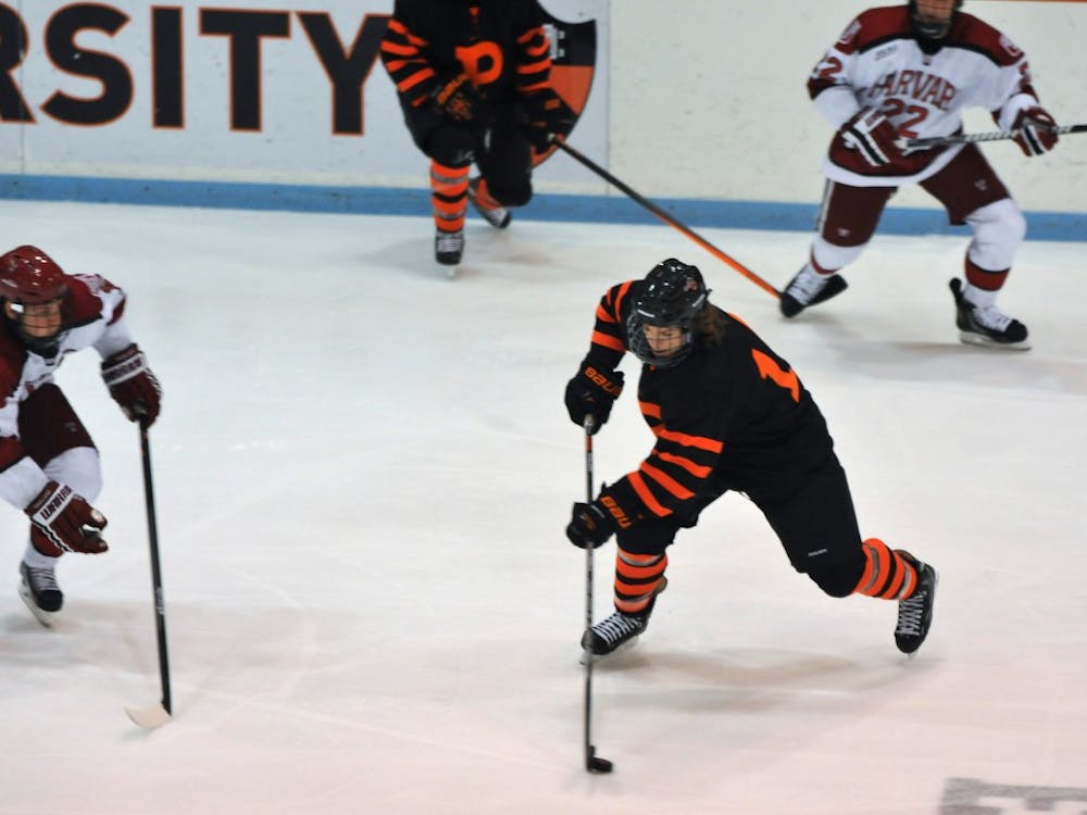 20131116_MHockeyV.Harvard_BenKoger_1054