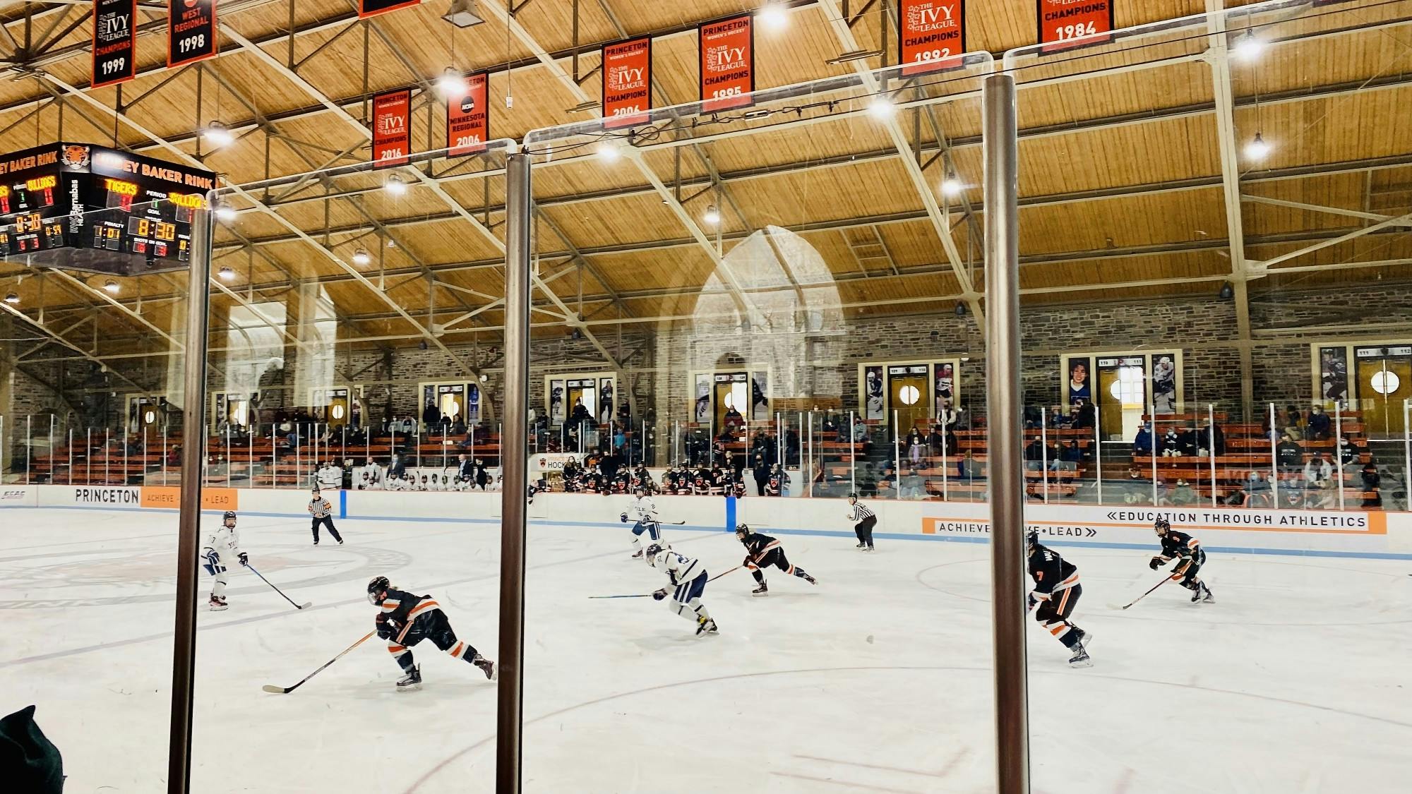 women's ice hockey_guanyi cao2.jpg