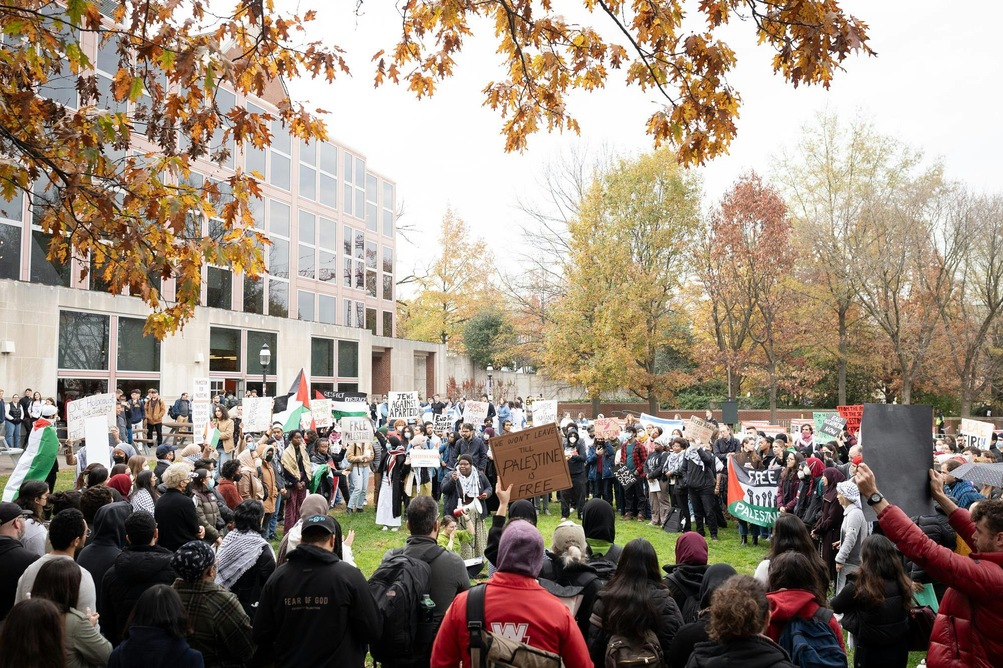 Palestine Protest Frist South Lawn.jpg