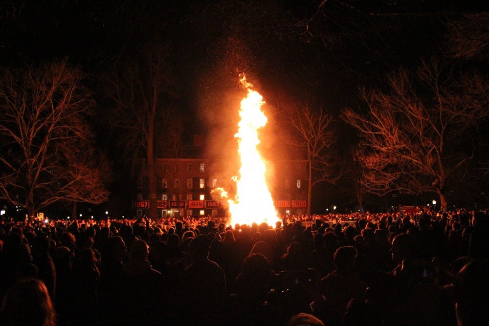 <p>First bonfire since 2013 draws large crowd at Cannon Green on Sunday, Nov. 18. Photo by Silma Berrada.</p>