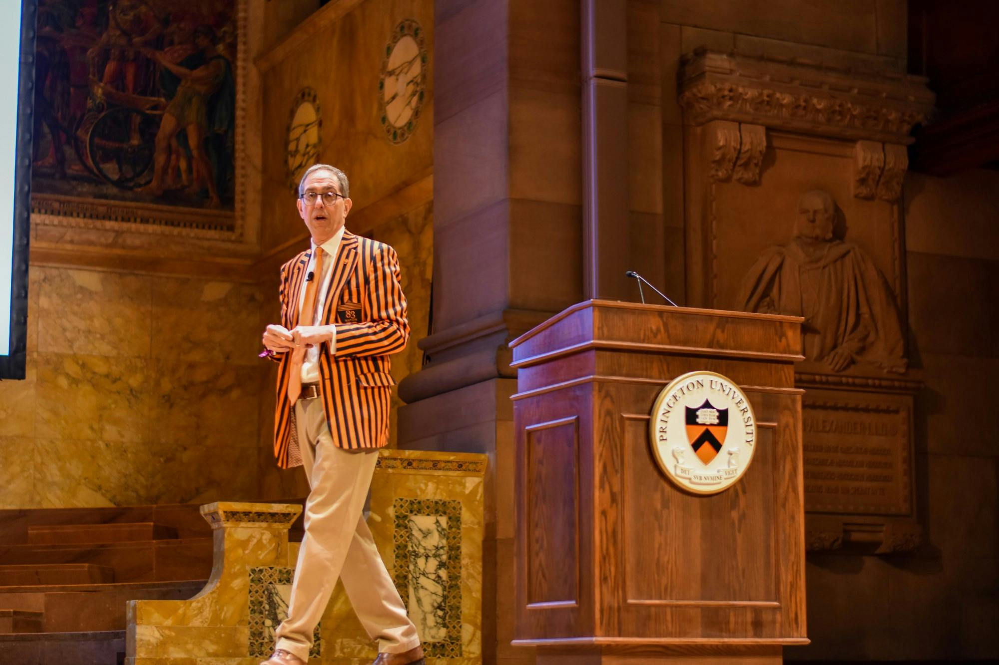 president-eisgruber-in-alexander-hall-angel-kuo